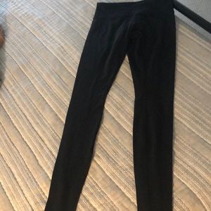 Lululemon black Wunder Under leggings (27 length)
